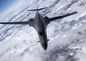 American B-1B bomber flies over Mideast 