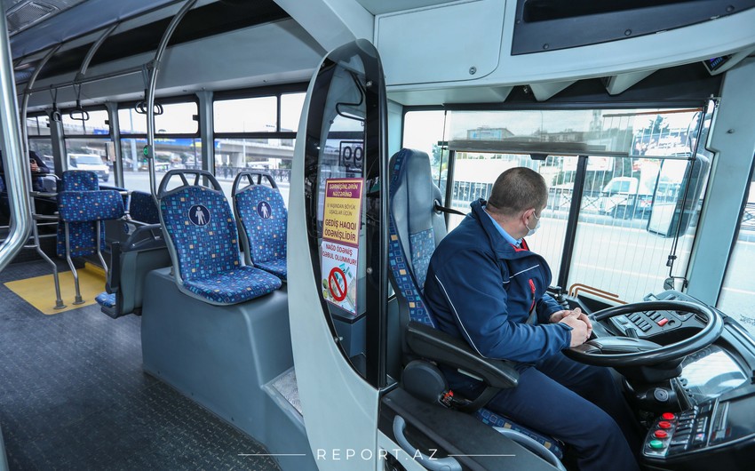 Подрабатывает ли директор школы в Азербайджане водителем автобуса?