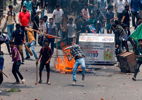 Акции протеста в Бангладеш приостановлены на двое суток