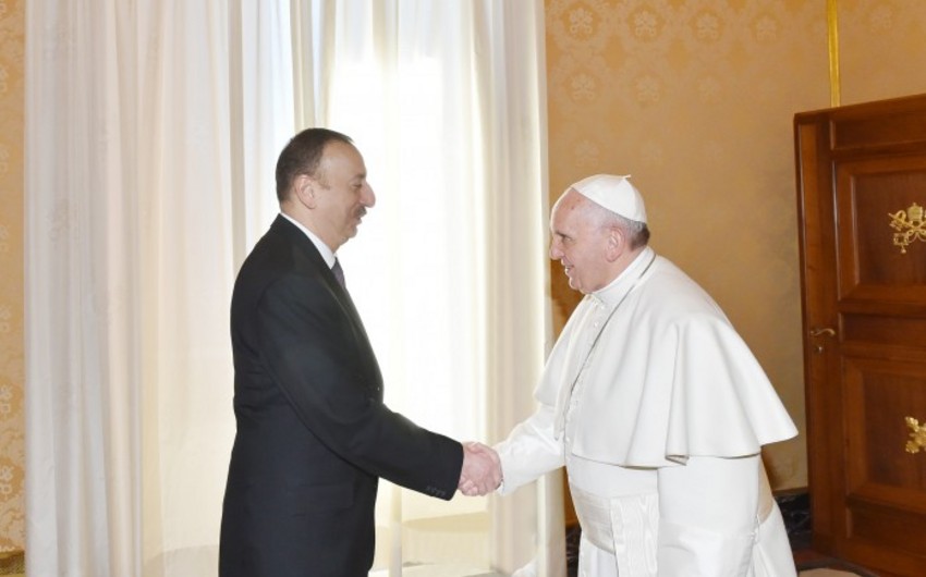 ​Ильхам Алиев встретился с главой Католической церкви Папой Франциском