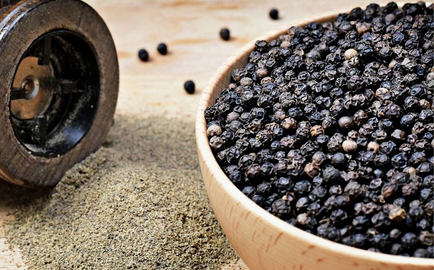 Азербайджан возобновил экспорт черного перца из двух стран