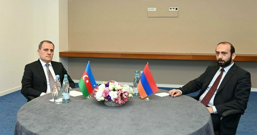 Meeting of Azerbaijani, Armenian foreign ministers kicks off in Almaty