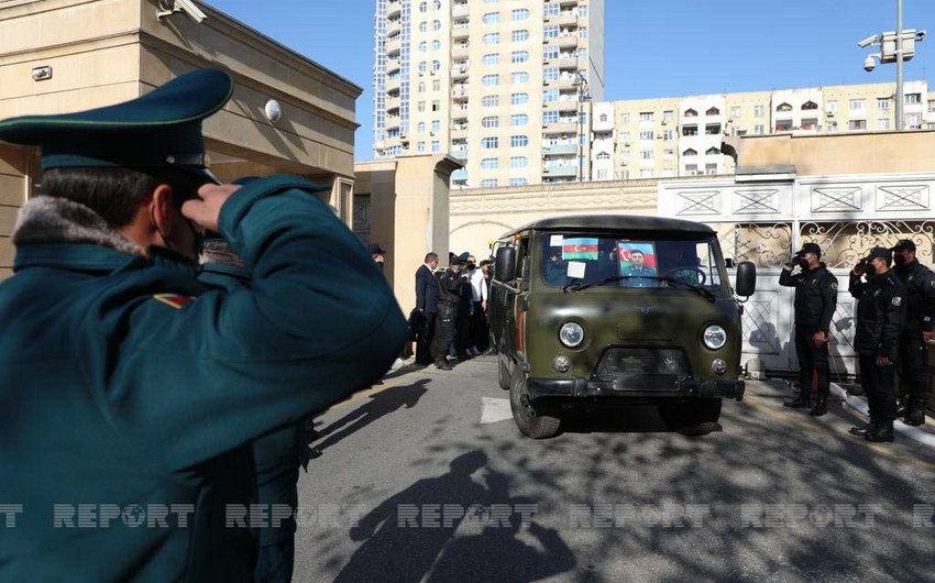 В Баку простились с военнослужащими, погибшими при крушении вертолета