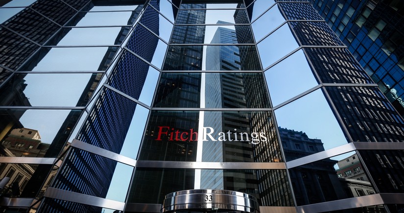 Fitch изменило прогноз рейтинга Франции на негативный