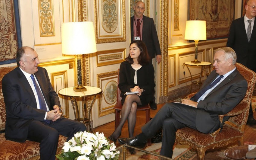 Баку принял предложение Парижа провести министерскую встречу по Карабаху