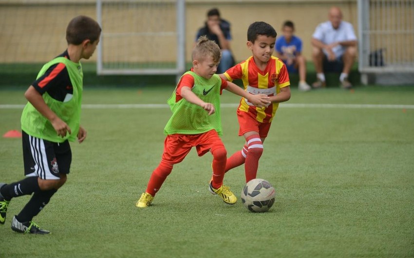Mançester Yunayted Futbol Məktəbinə növbəti seçim başlayır