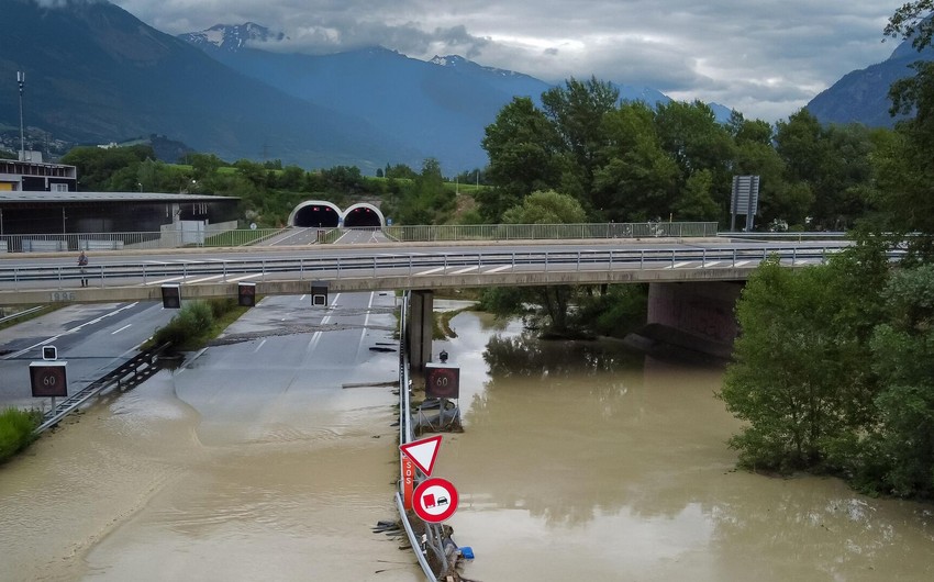 В Швейцарии число жертв наводнений и оползней выросло до шести человек