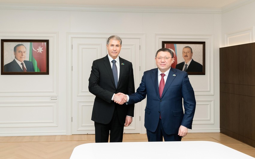 Вилаят Эйвазов встретился с министром внутренних дел Казахстана