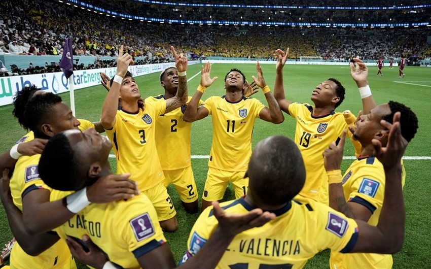 Эквадор победил Катар в матче открытия чемпионата мира по футболу