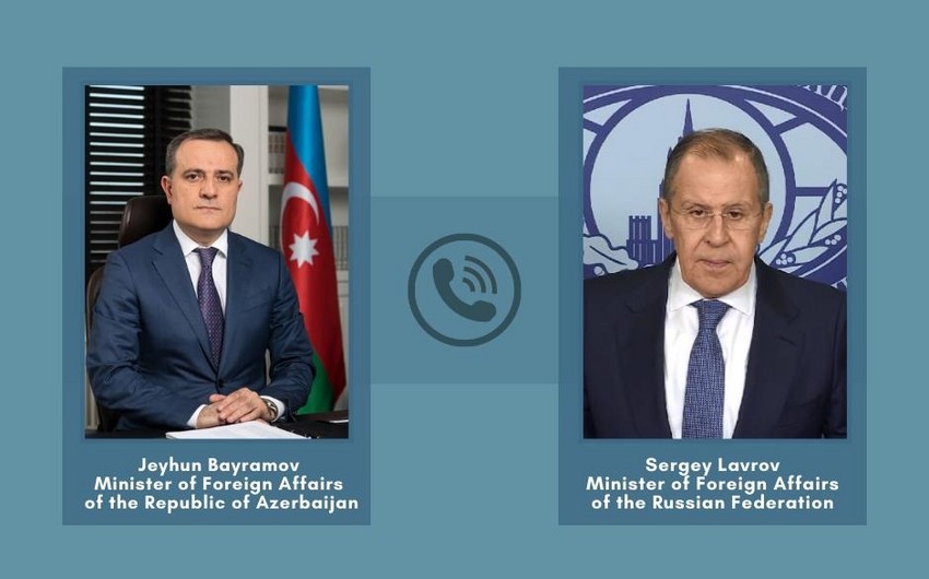 Министры иностранных дел Азербайджана и России провели телефонный разговор