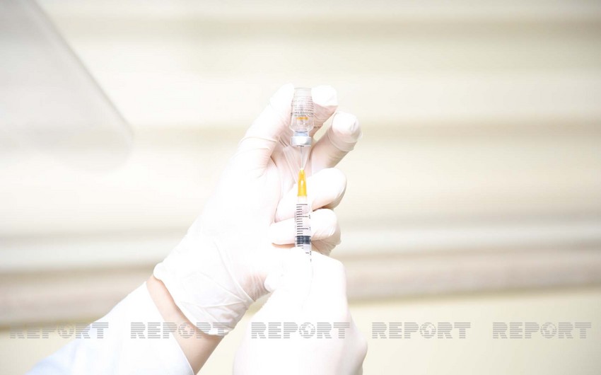 В Азербайджане за сутки от COVID-19 вакцинированы более 1 900 человек