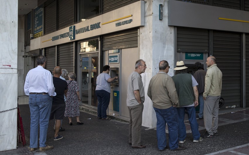 ​Yunanıstan bankları daha bir neçə gün bağlı qalacaq
