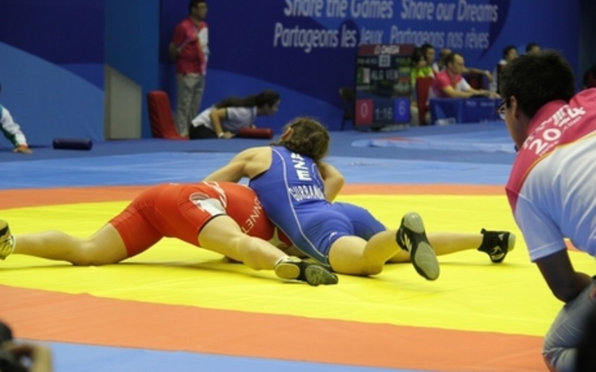 Azerbaijani 4 female wrestlers to compete for gold medal