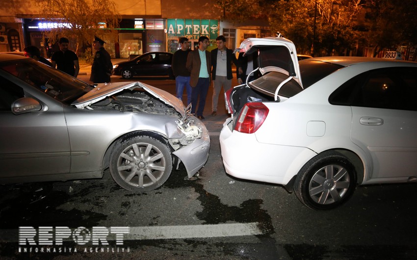 В Баку женщина-водитель стала причиной цепной аварии - ФОТО - ВИДЕО - ОБНОВЛЕНО
