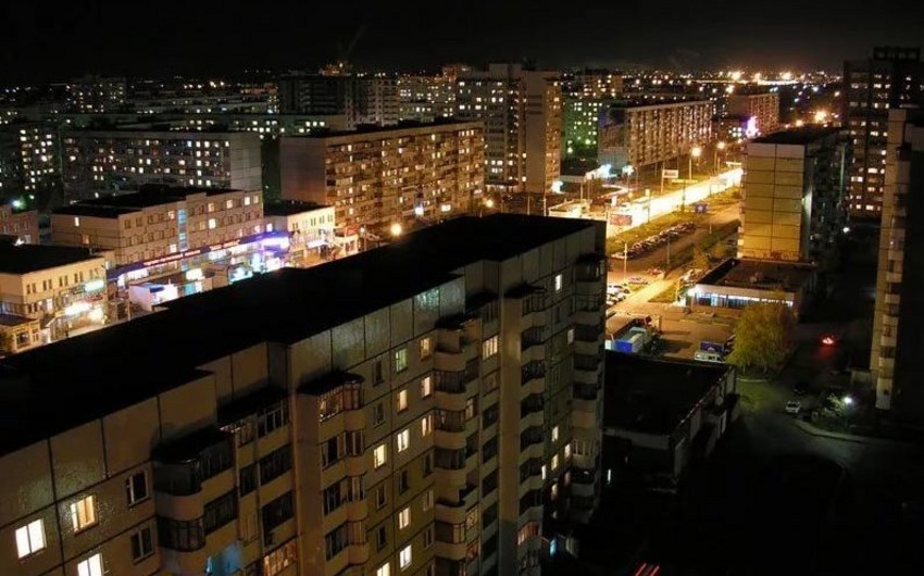 В Баку мужчина средних лет выбросился с 9 этажа