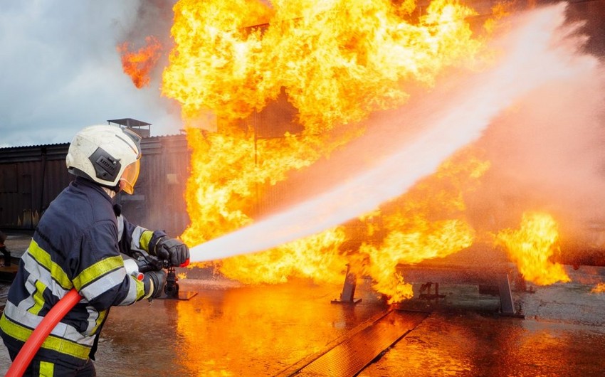 Qusarda ev yanıb, 40 yaşlı kişi yanaraq ölüb