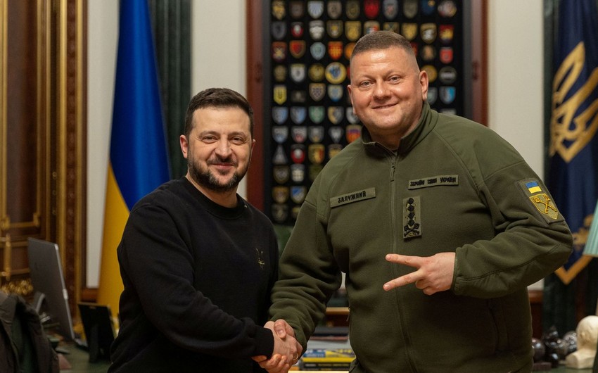 KİV: İstefaya göndərilmiş keçmiş baş komandan Ukraynanın prezidenti ola bilər