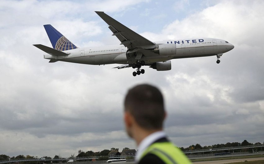 Cамолет компании United Airlines совершил вынужденную посадку в Ирландии
