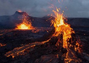 İslandiyada ərazisində oyanmış vulkan olan torpaq sahəsi satışa çıxarılıb
