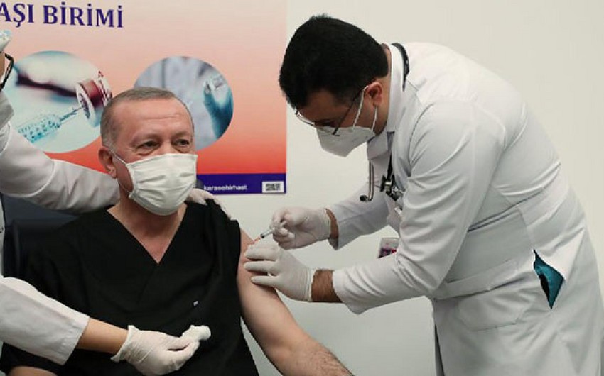 Эрдоган привился второй дозой вакцины CoronaVac