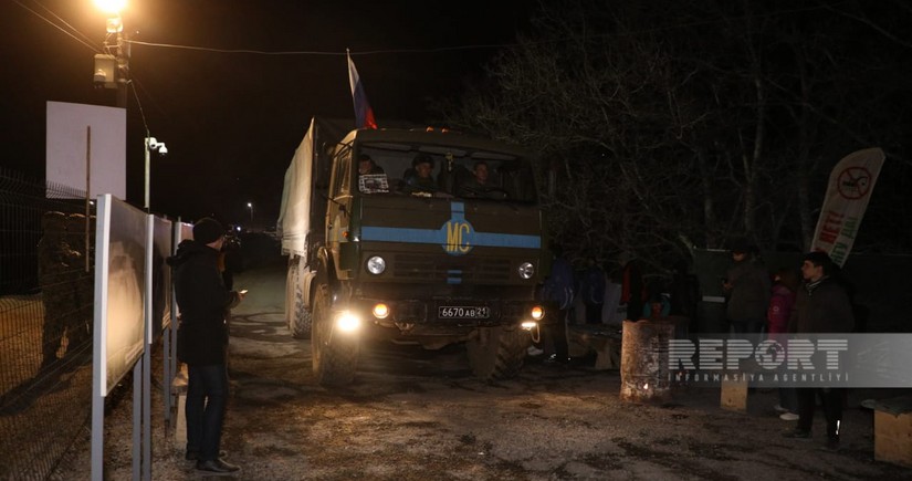 По дороге Ханкенди-Лачын беспрепятственно проехали 67 автомобилей российских миротворцев
