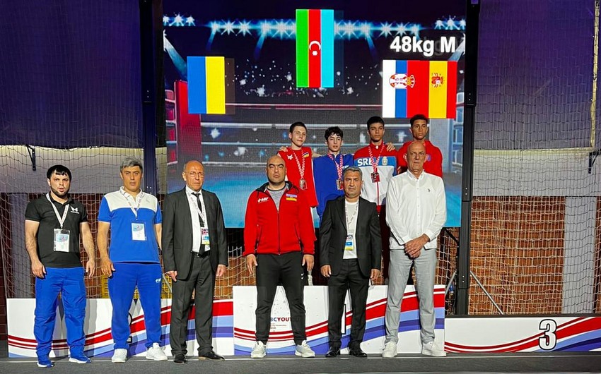 Azerbaijani boxer claims European crown