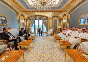 Mikayil Jabbarov meets Saudi minister of energy 