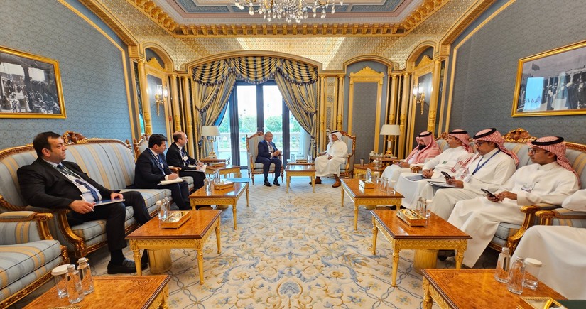 Микаил Джаббаров встретился с министром энергетики Саудовской Аравии