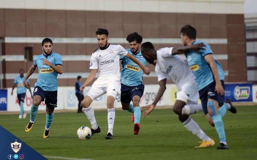 Qarabağ əzmkar qələbə ilə liderliyə yüksəldi