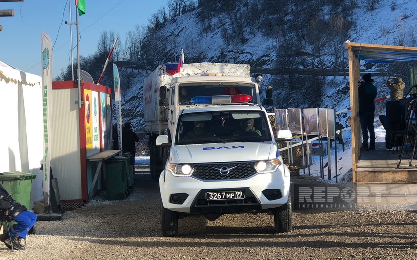 19 vehicles of Russian peacekeepers move freely on Khankandi-Lachin road