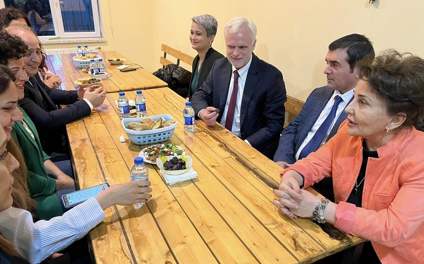 US ambassador joins iftar dinner in Baku