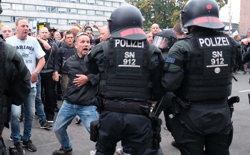 Не менее 11 человек пострадали во время демонстраций в германском Хемнице