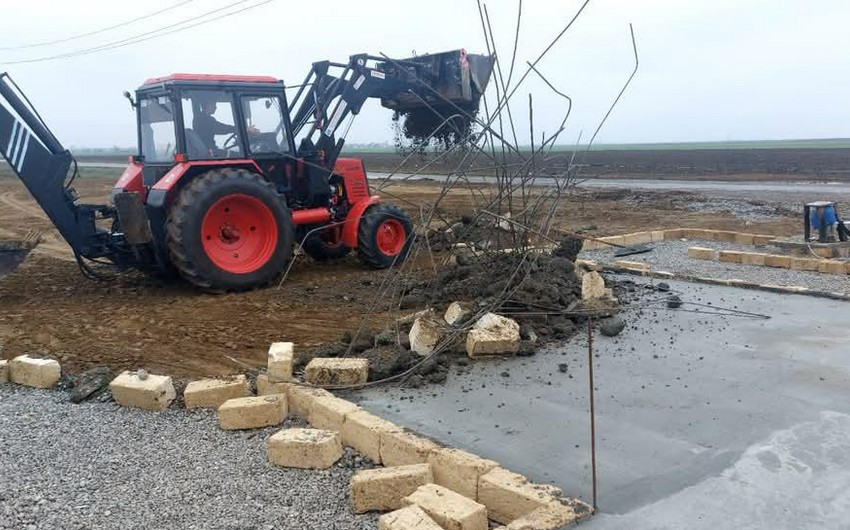 Biləsuvarda qanunsuz tikililər sökülüb