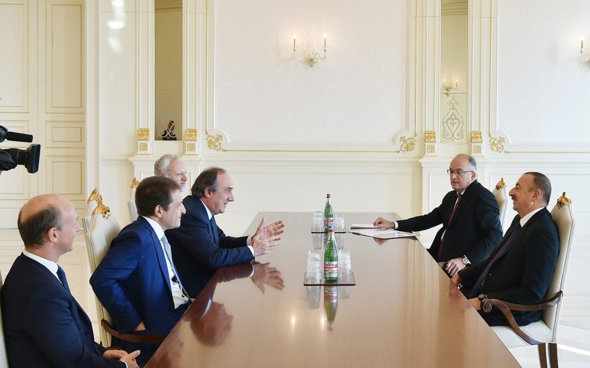 President Ilham Aliyev receives delegation led by CEO of Italian Snam Company