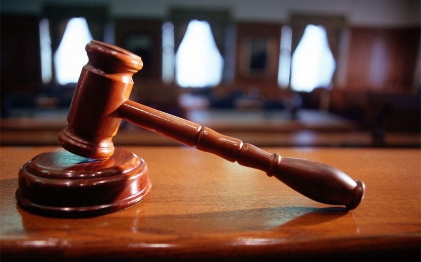 Судья 1-го Бакинского административно-экономического суда освобожден от занимаемой должности