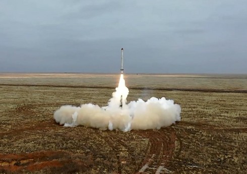РФ осуществила испытательный запуск межконтинентальной баллистической ракеты