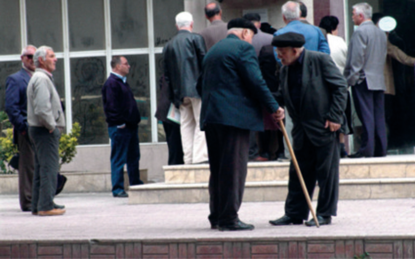 ​В Азербайджане повышена базовая часть трудовых пенсий