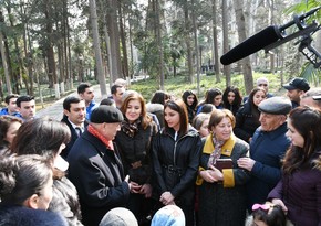 Mehriban Aliyeva met with Ganja residents in Khan Baghi culture and recreation park