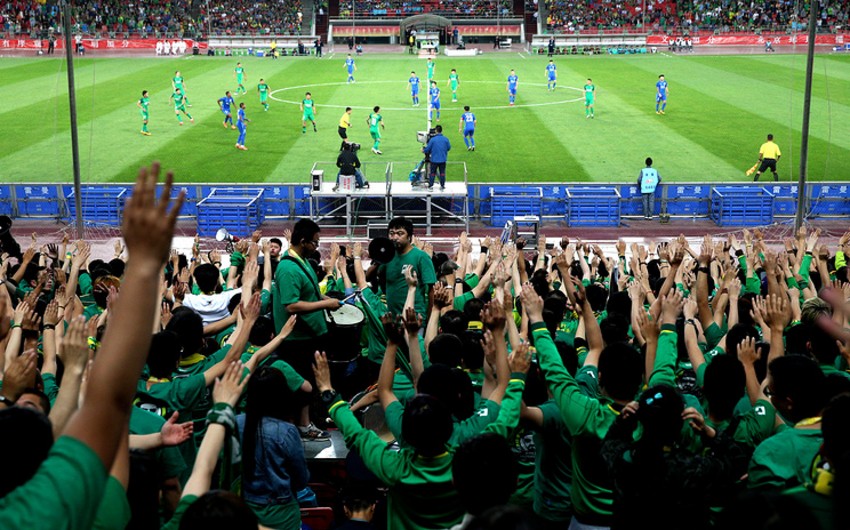 ФИФА внедрит систему наблюдения за фанатами для борьбы с расизмом к ЧМ-2018