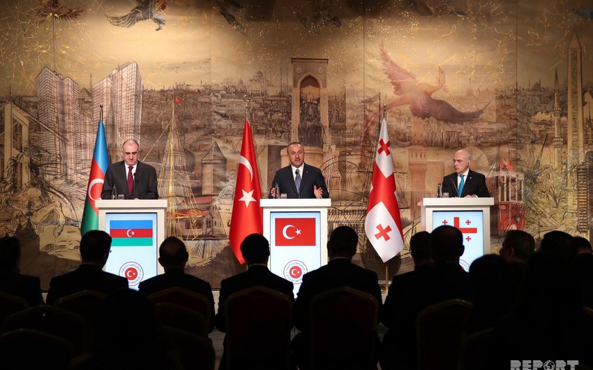 В завершение встречи глав МИД Турции, Азербайджана и Грузии принята Стамбульская декларация
