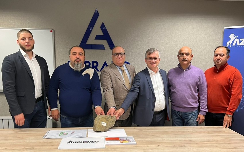 AZCHEMCO и AZERBAZALT подписали меморандум о сотрудничестве