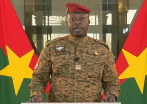 Burkina-Faso Prezidenti istefa verərək ölkəni tərk edib