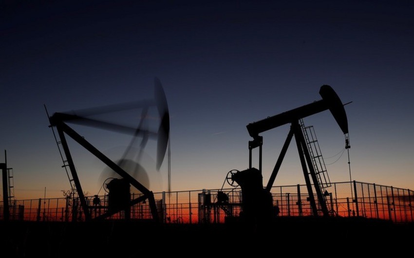 Цена на нефть марки Brent поднялась выше $62 впервые с 25 сентября