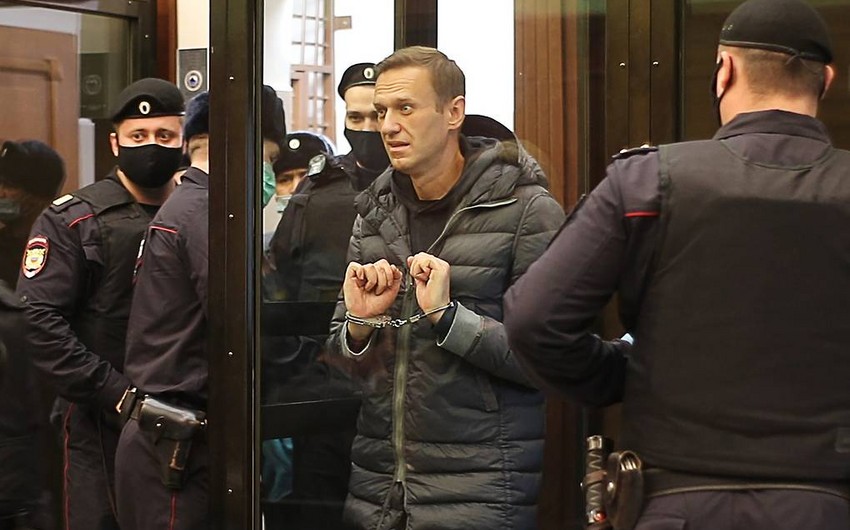Aleksey Navalnı 3,5 il müddətinə azadlıqdan məhrum edildi