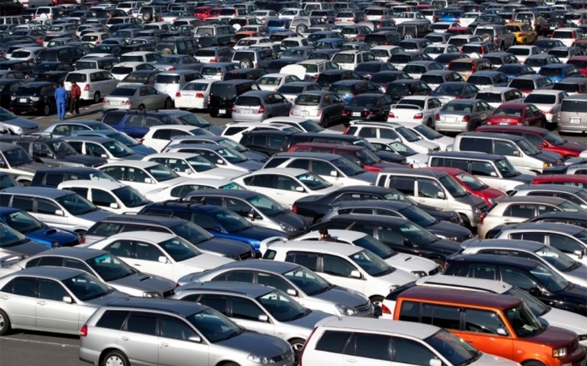 Азербайджан в 7 раз сократил импорт автомобилей
