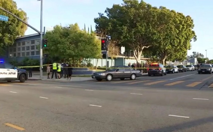 2 students taken to hospital, 2 with stab wounds, after fight at Van Nuys High School in US