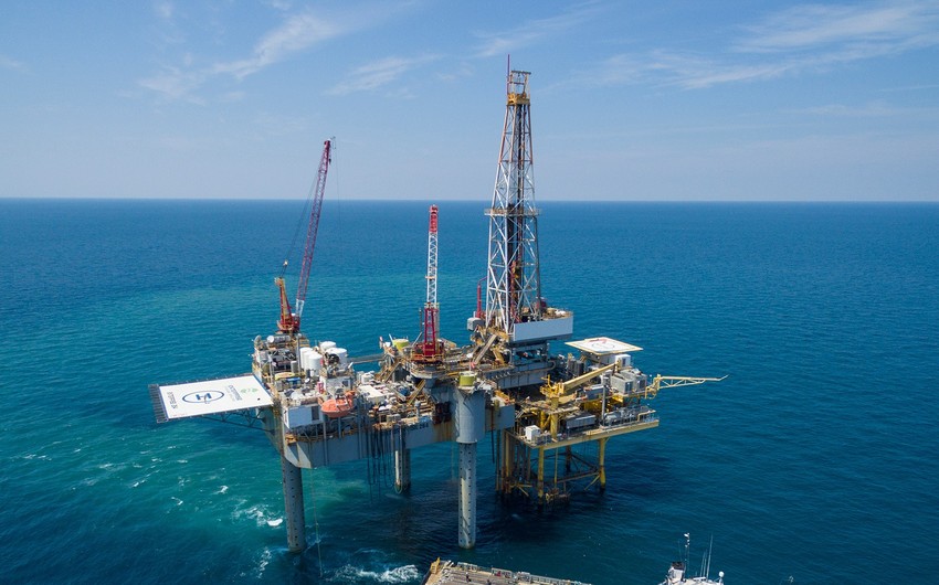 Azerbaijani oil price rises by 1%