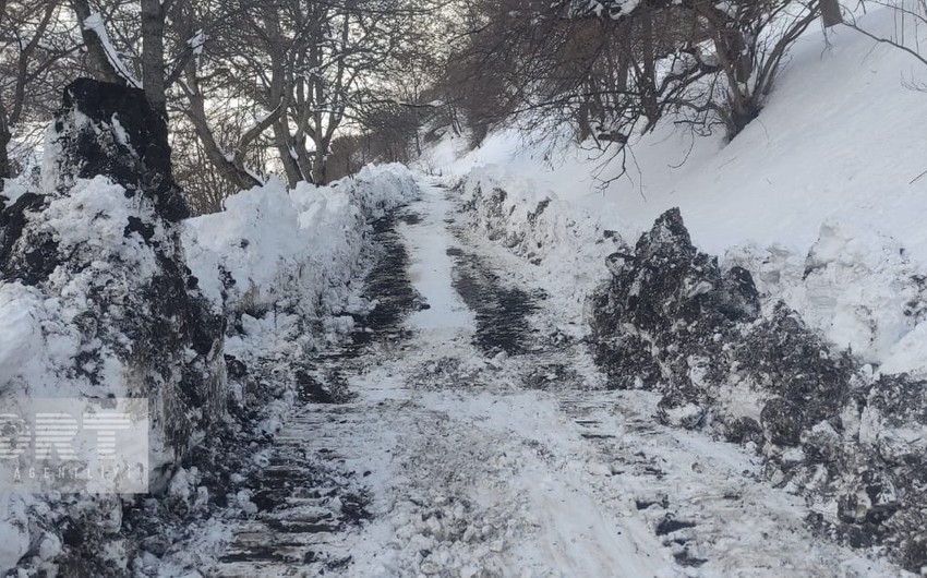 Возобновлено движение в село Сарыбаш Гахского района