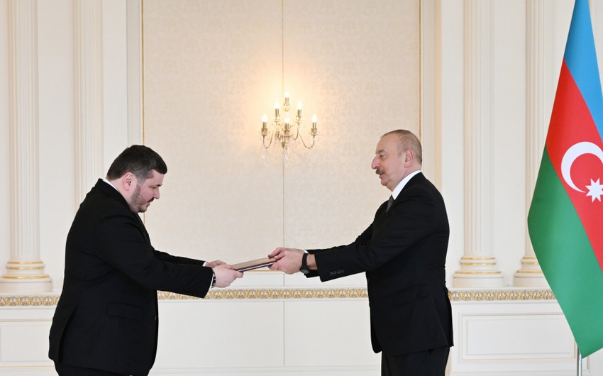 President Ilham Aliyev receives credentials of incoming Ukrainian ambassador to Azerbaijan