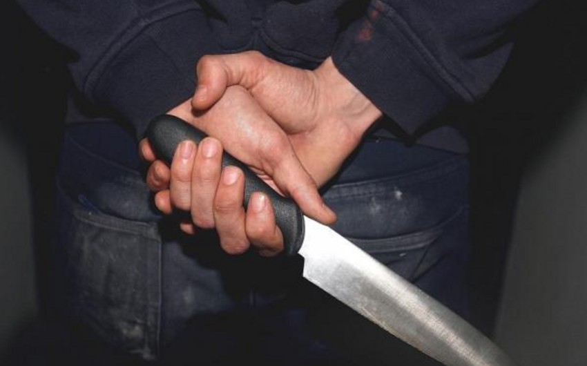 В Товузе 43-летний мужчина получил ножевое ранение